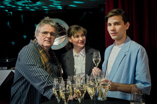 Na společenském setkání po představení nechyběli ani Alexandr Postler, Eliška Jechová 
a „kluk z plakátu“ Jiří Hába. Foto Michal Klíma