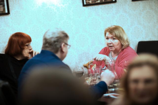 Dramaturgyně GFS Jana Uherová s porotci Radmilou Hrdinovou a Jiřím Janků. Foto Tomáš Kubelka
